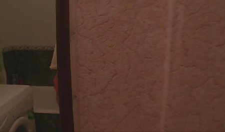 دیلدو بلند کردن بلوند جلوی سکس خارجی با دوبله فارسی وب کم