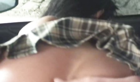 بلوند زیبا و لرزان او عکسهای سکسی خارج