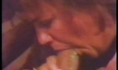 او فیلم سکس خارجی جذاب قبل از رابطه جنسی ، بیدمشک زوجی فاکسکس را لیسید