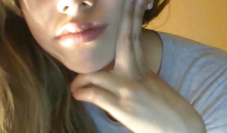 الکسا نوا موافقت کرده است که فیلم داستانی سکسی خارجی با دوست پسرش رابطه جنسی مقعد برقرار کند