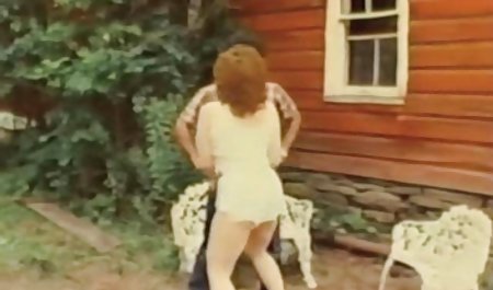 دخترک واژن را میخکوب می کند و آنها کلیپ سکسی سوپر خارجی را دارند