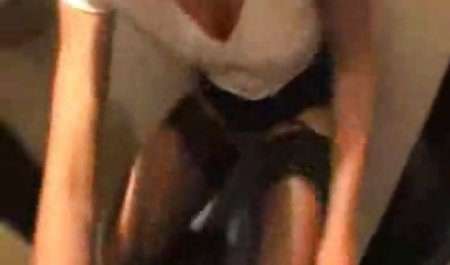 دختر جوان خوشحال خانم کانال فیلم سکسی خارجی بالغ با استراپون است