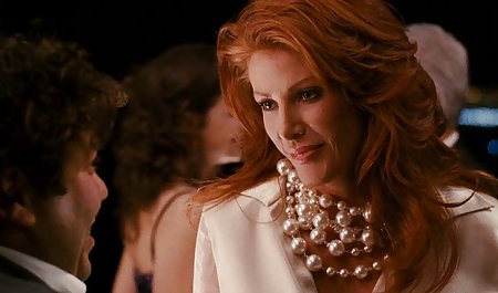 یک فیلم سکسی جذاب خارجی دوربین آماتور و یک زن زیبا و باریک