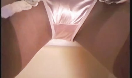 خودش بازیگر و کارگردان سکس زنان خارجی با حیوانات است