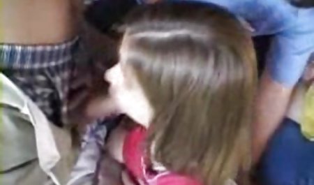 بلوند شیرین سوراخ کانالهای سکسی خارجی کرد