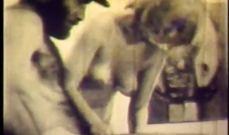 از خواب بیدار شدم و تصاویر سکس زنان خارجی دیدم دو نوک سینه در نزدیکی عضو است