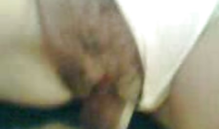 آسیایی پاهایش را جلوی هالهه اروپا کون گاییدن خارجی پخش کرد