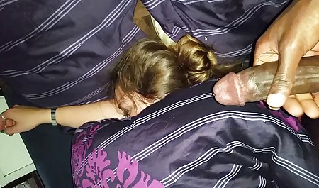 Aaliyah سکس حشری خارجی Love خودش را به عنوان یک اسباب بازی به ارگاسم می آورد