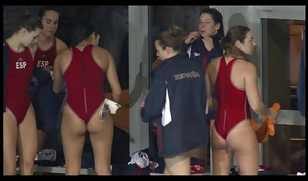 در نزدیکی کنسول سکسی لخت خارجی DJ